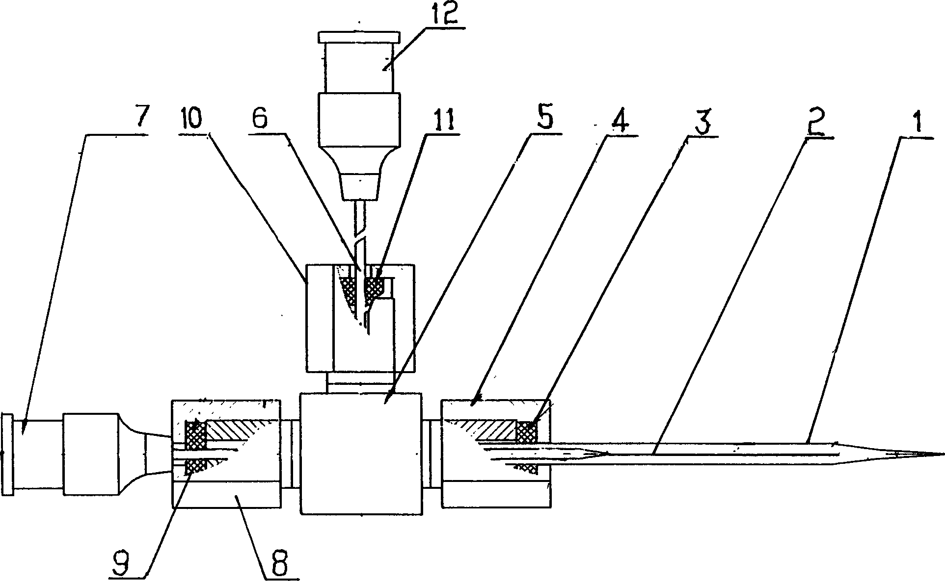 Nano-liter spraying device