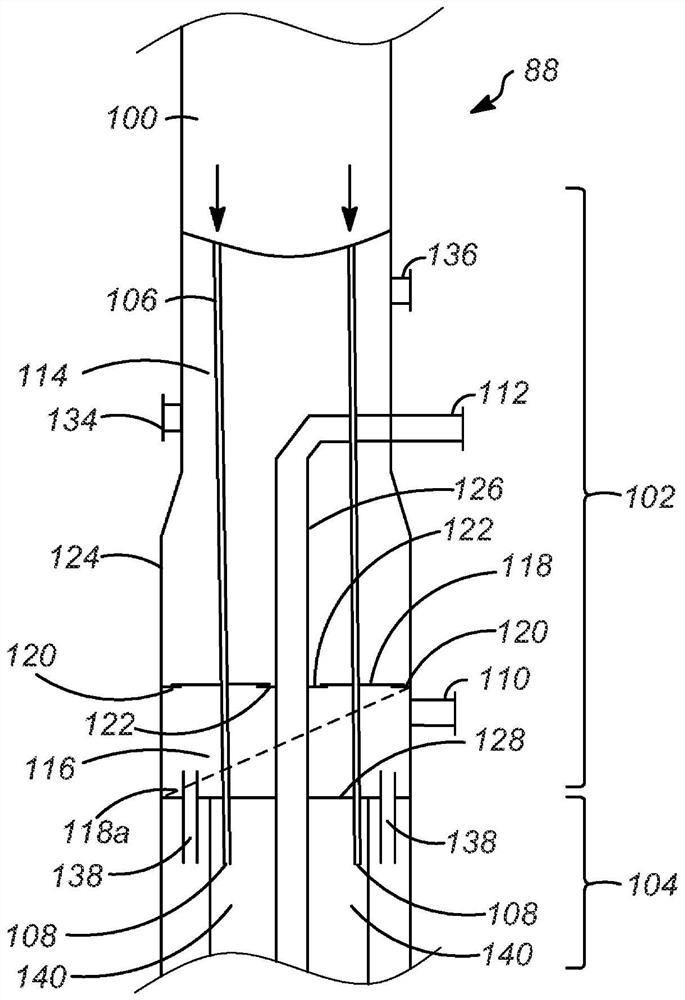 Apparatus for catalytically reforming hydrocarbons with flow distributors and method for reforming hydrocarbons