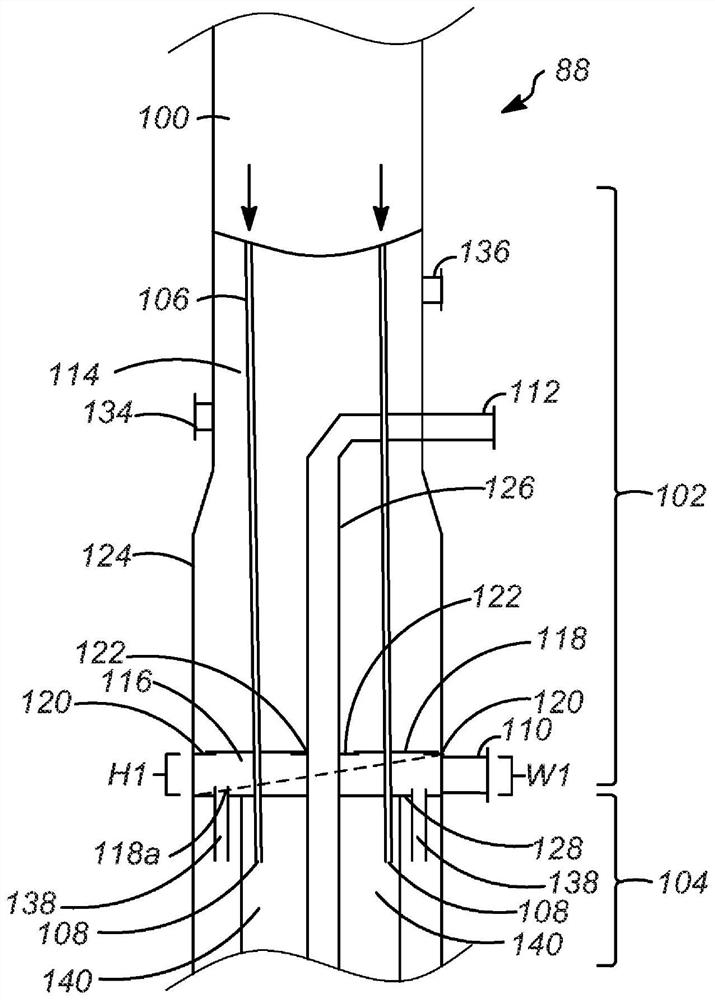 Apparatus for catalytically reforming hydrocarbons with flow distributors and method for reforming hydrocarbons