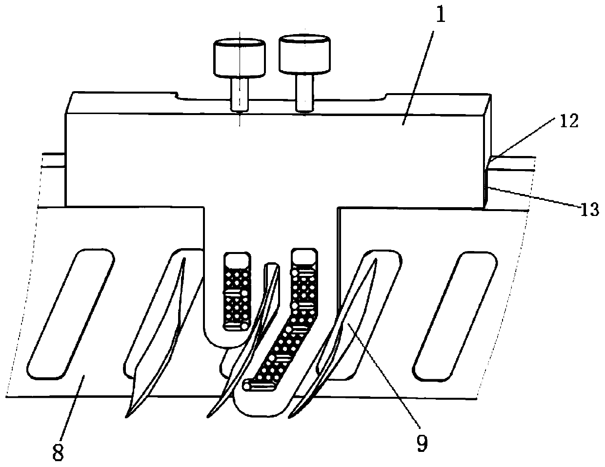 Device for detecting complex profile displacement in narrow and small space, and method for detecting displacement