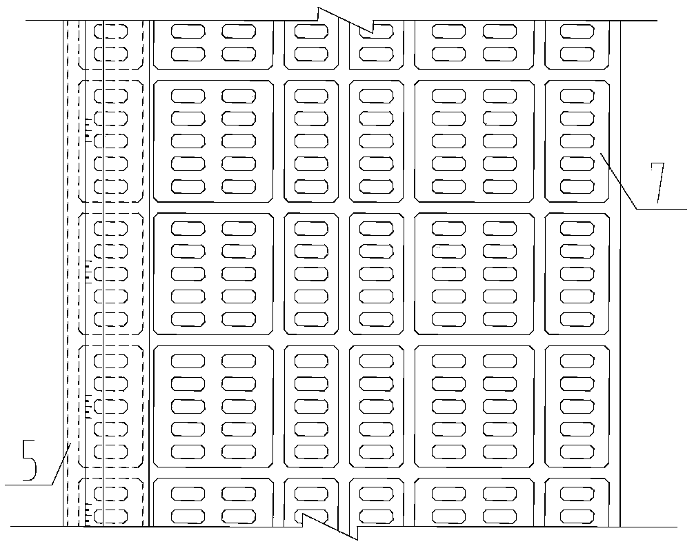 Pile foundation structure breakwater with energy dissipation chamber