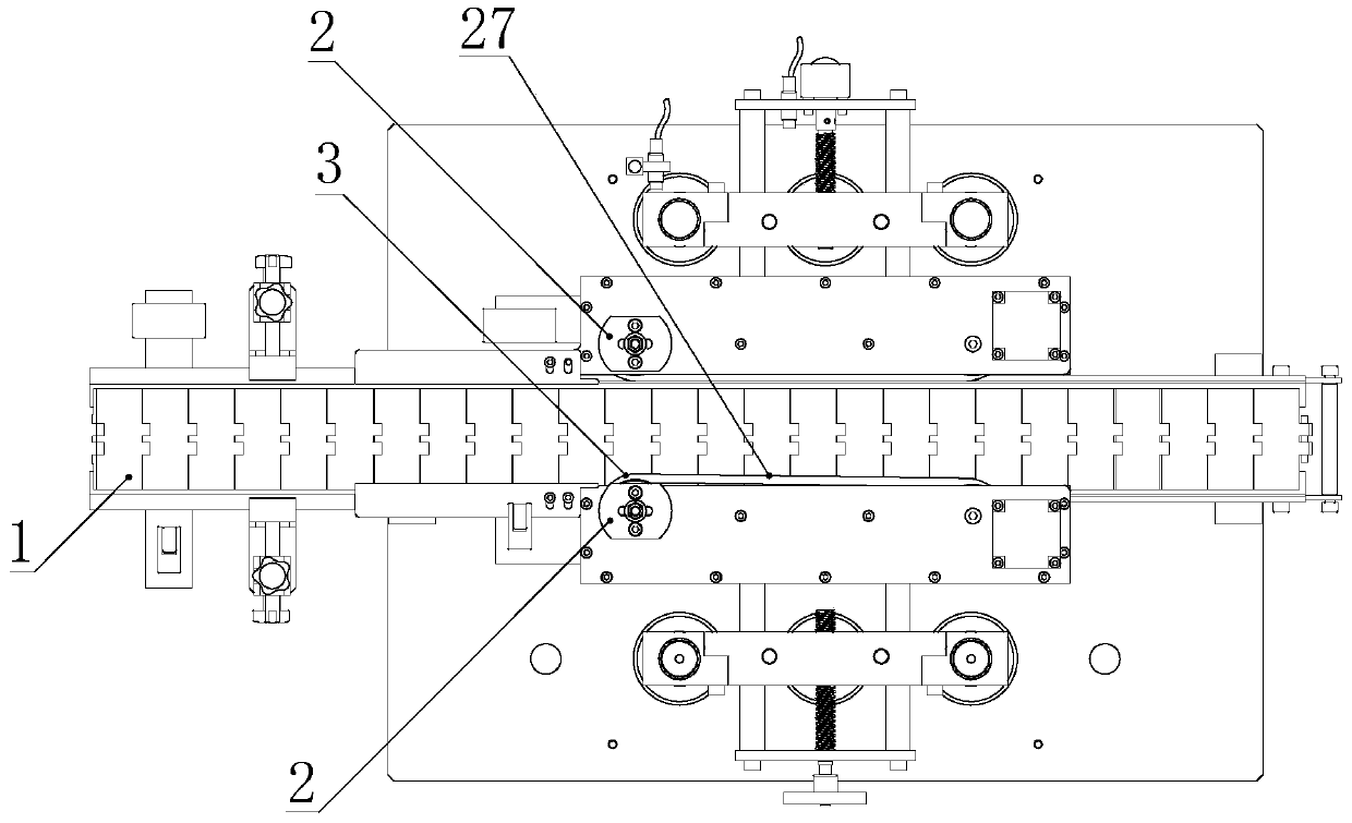 A mechanism for a filling machine with synchronous bottle feeding and positioning functions