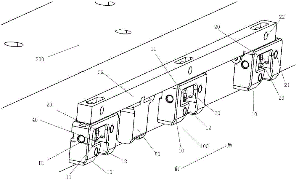 Locking mechanism, quick battery pack replacing device with same and vehicle