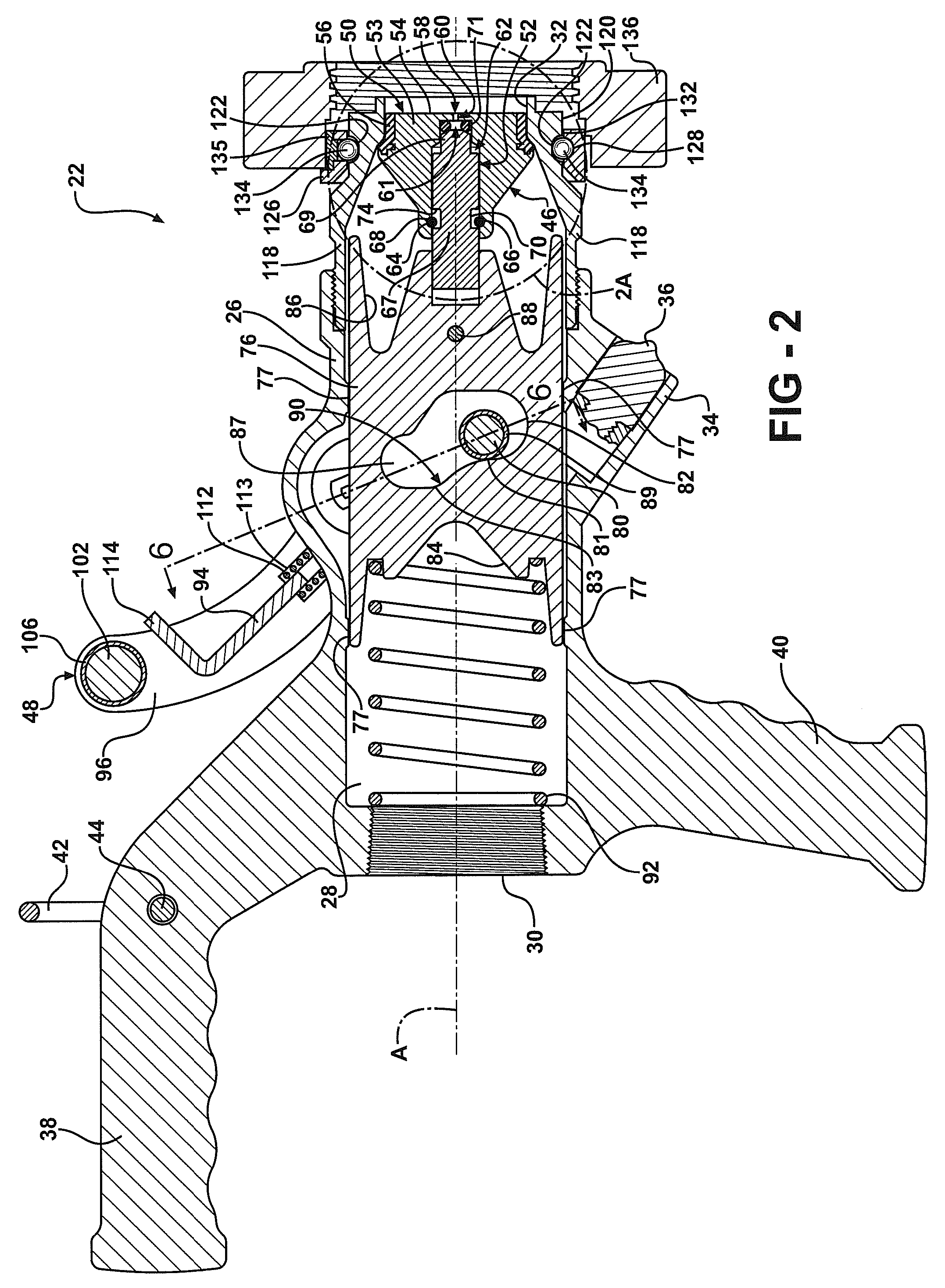 Low emission fluid transfer device