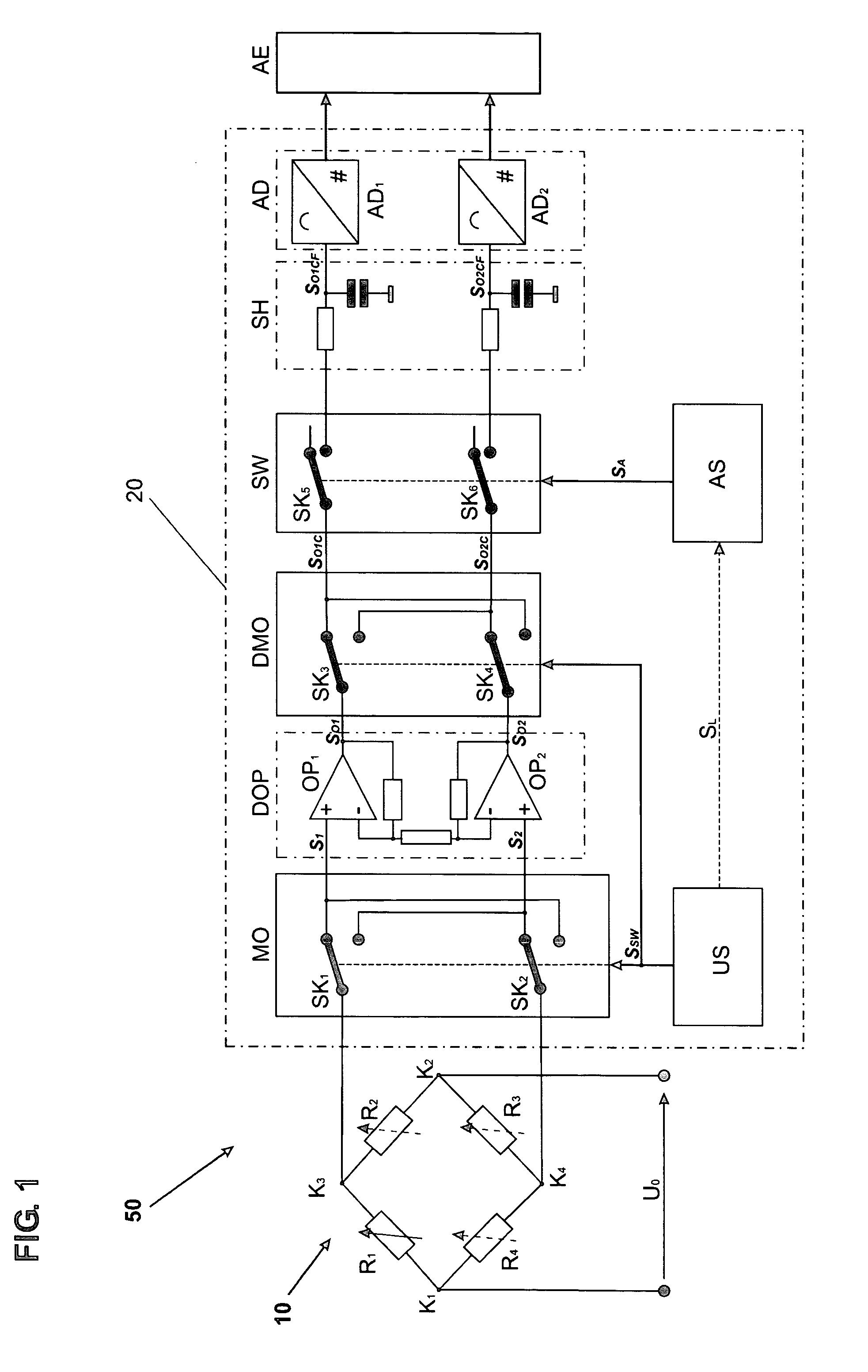 Method of correcting the output signal of an analog amplifier, amplifier module and measuring device