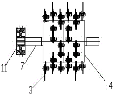 Corn husk pulverator and corn harvesting machine with same