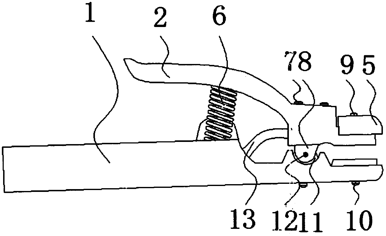 Safe heat-insulated welding clamp