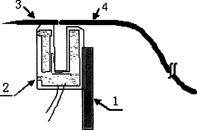 Fibre-optical probe with excellent vibration characteristic and producing method thereof