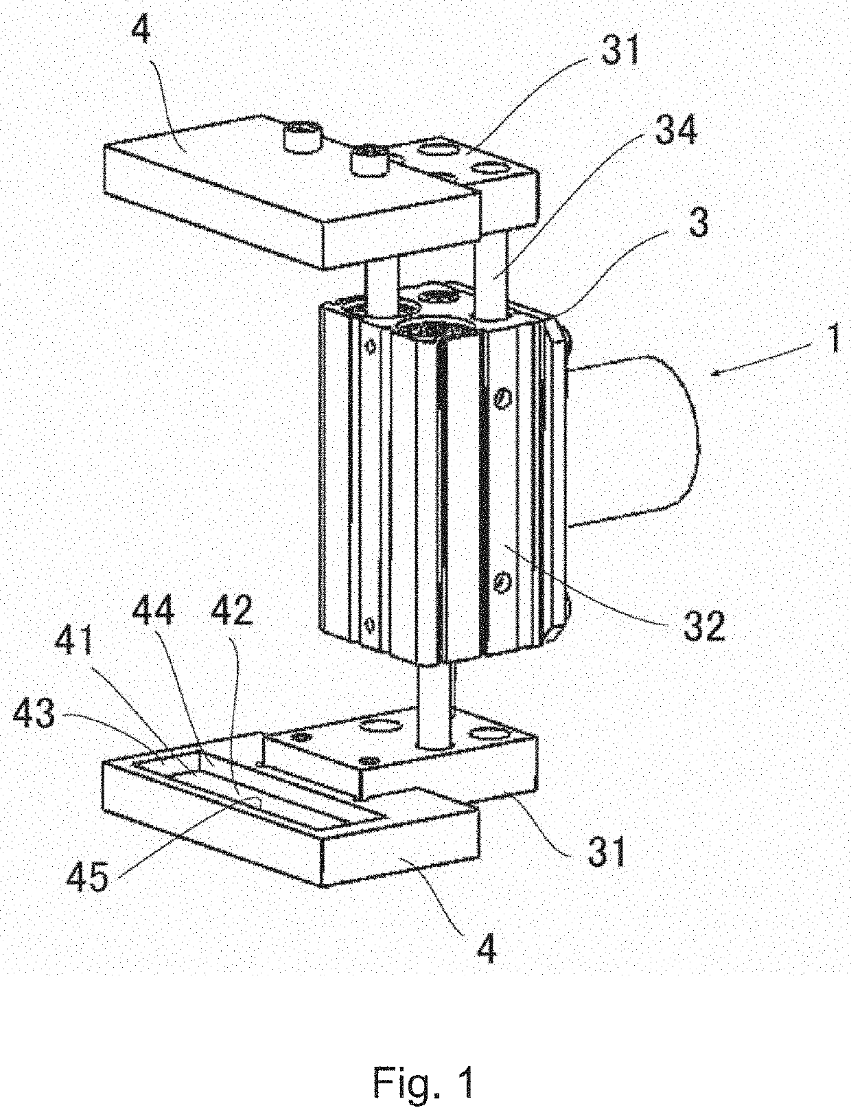 Plate, and holding apparatus and holding method for the plate