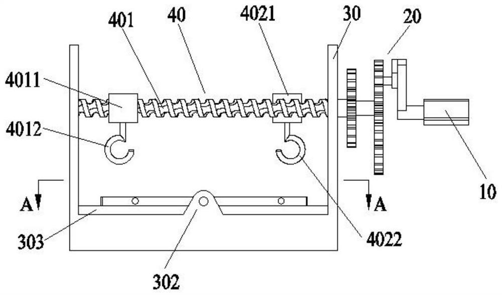 Disassembling device for annular heating shoe soles of waste shoe materials