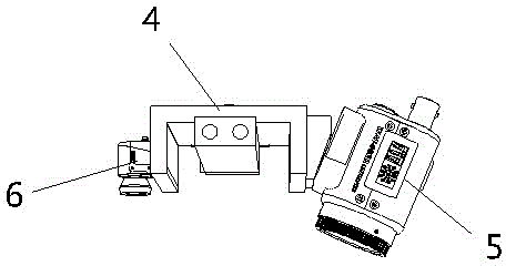 Plane material surface defect detection device and detection module thereof