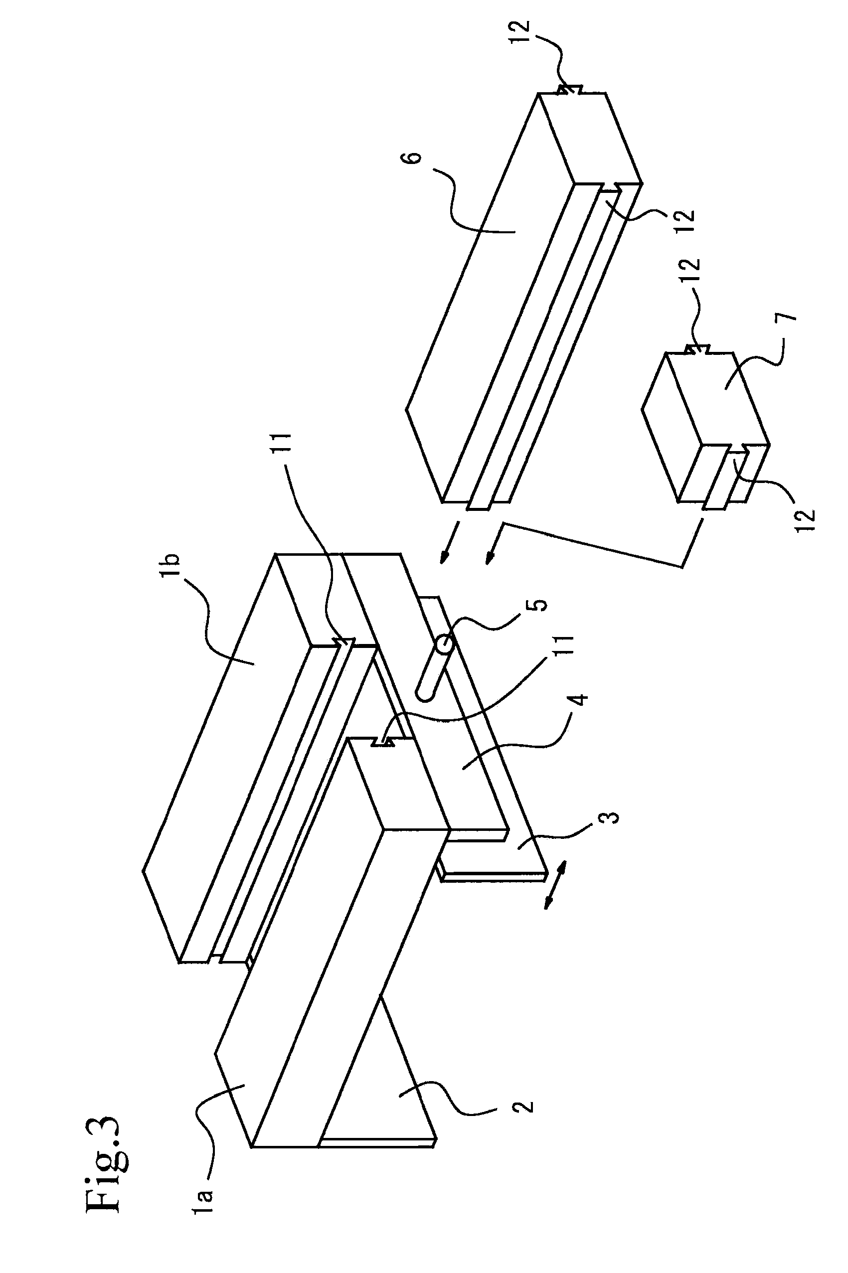 Apparatus for measuring a shape of a tire