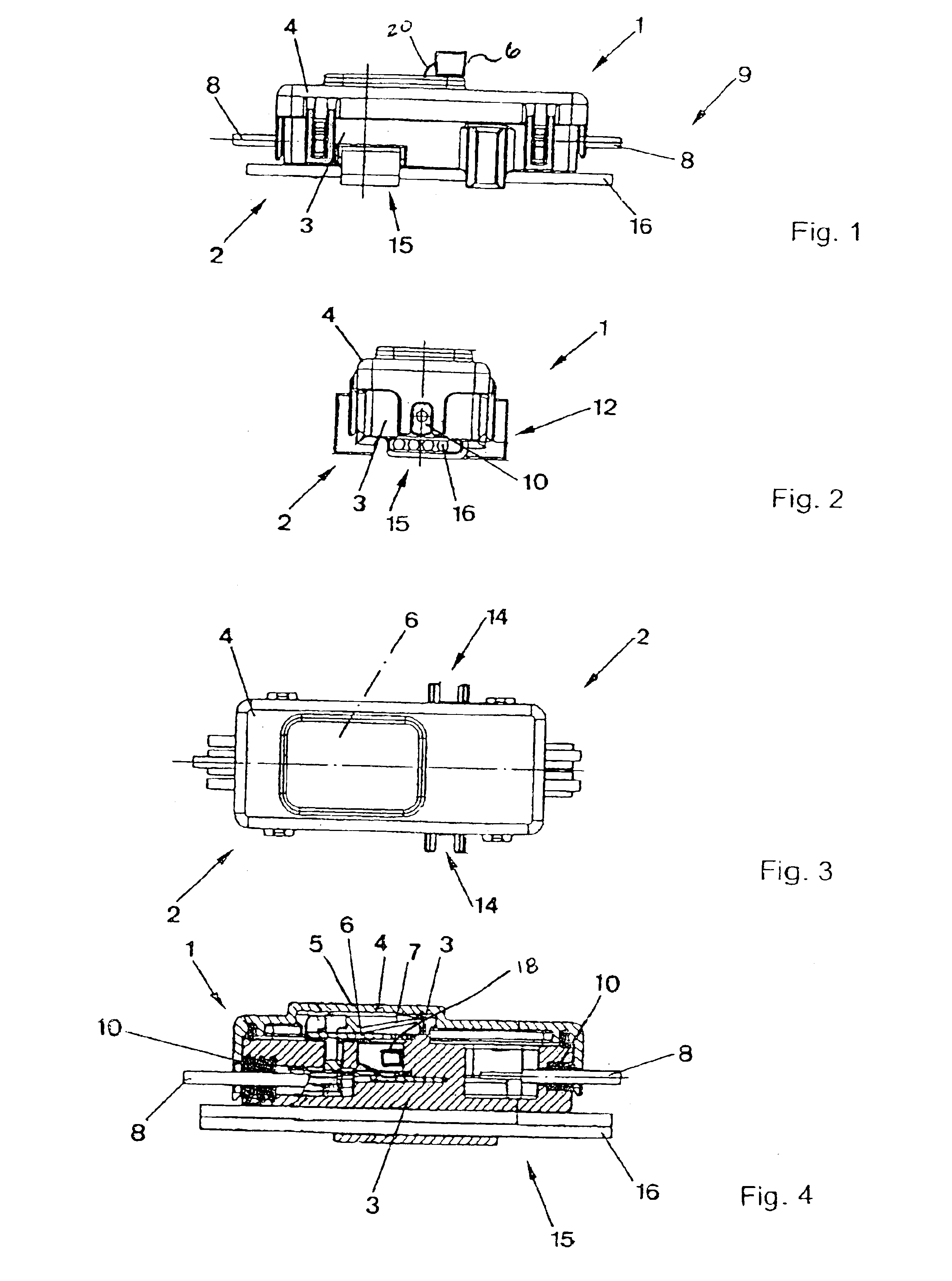 Compact coupler plug, particularly for a planar broadband lambda probe, in which single-conductor seals are prevented from being lost