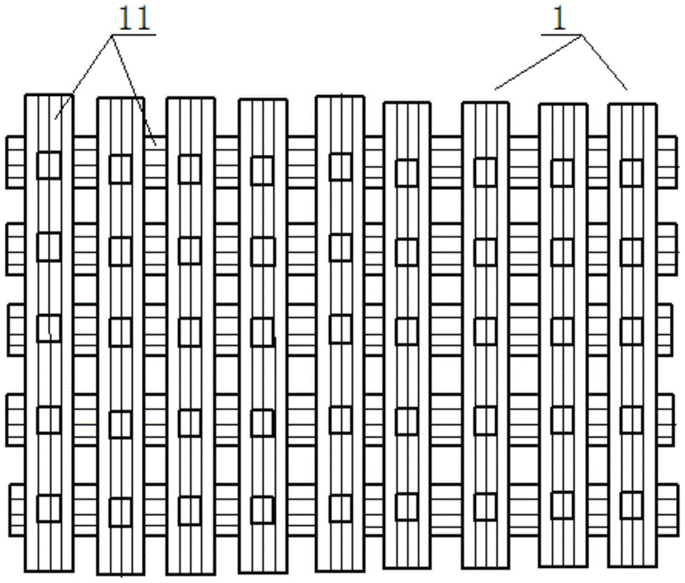 Halogen-free flame-retardant antistatic polyester mesh false roof for underground coal mine and preparation method thereof