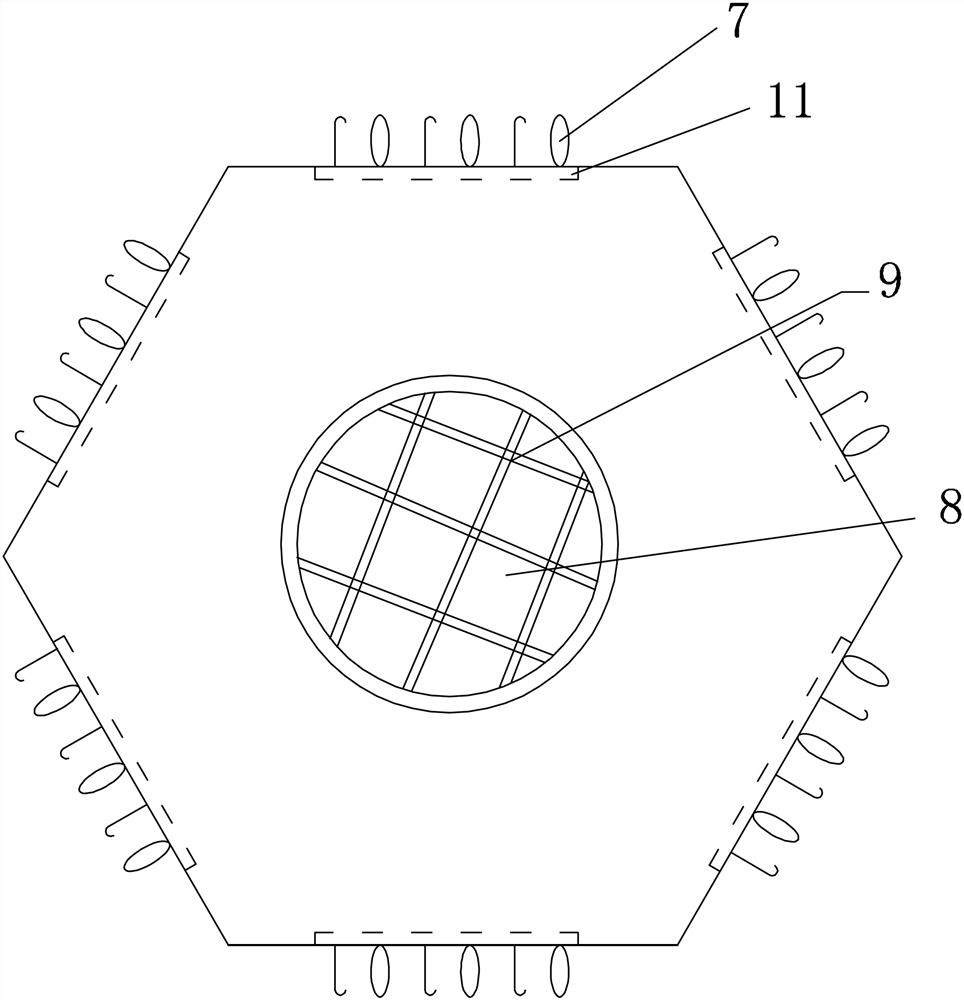 A tree-plantable ecological landscape floating island and its application method