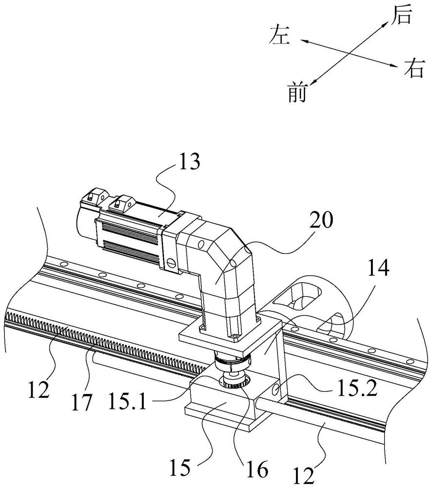 Automatic material clamping device