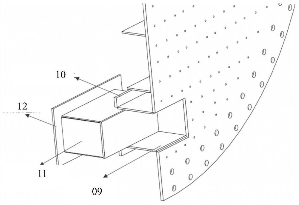 Discharge end device of high-energy mill