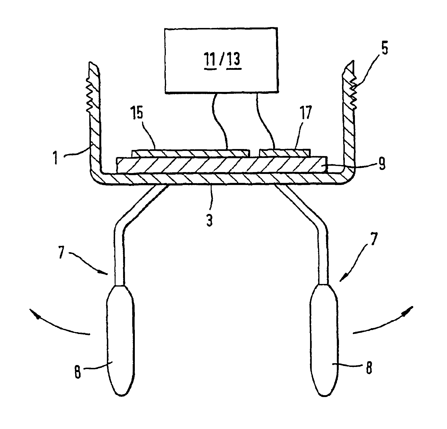 Device for establishing and/or monitoring a predetermined fill level in a container