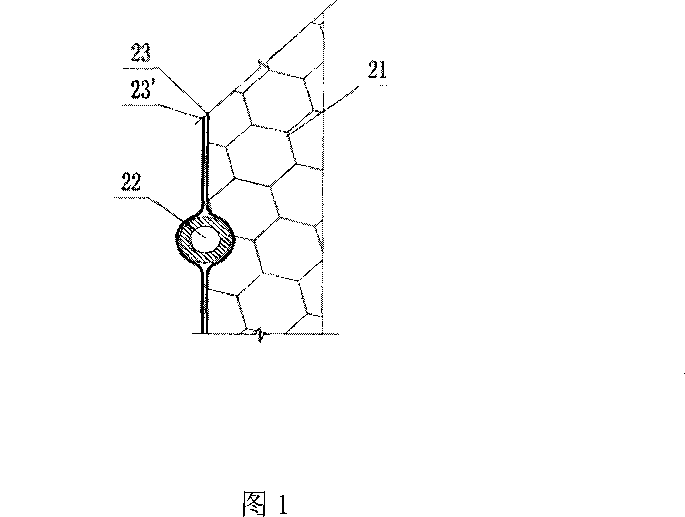 Fluid regulation type internal insulation structure and its prefabricated method