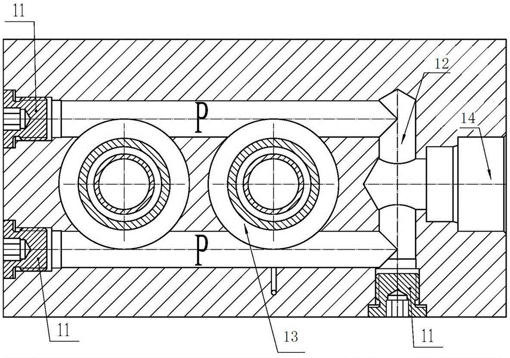 Two-channel kiloliter-level large-flow reversing valve