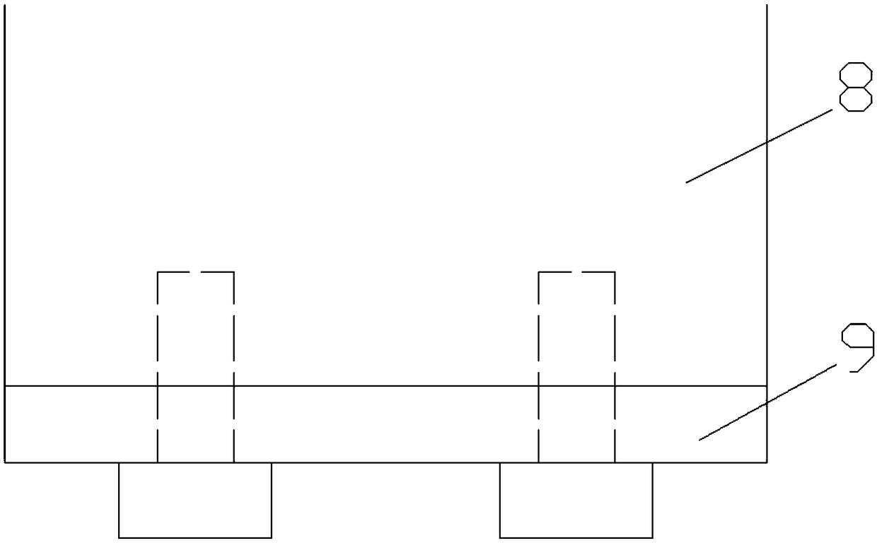 Material cutting and conveying device