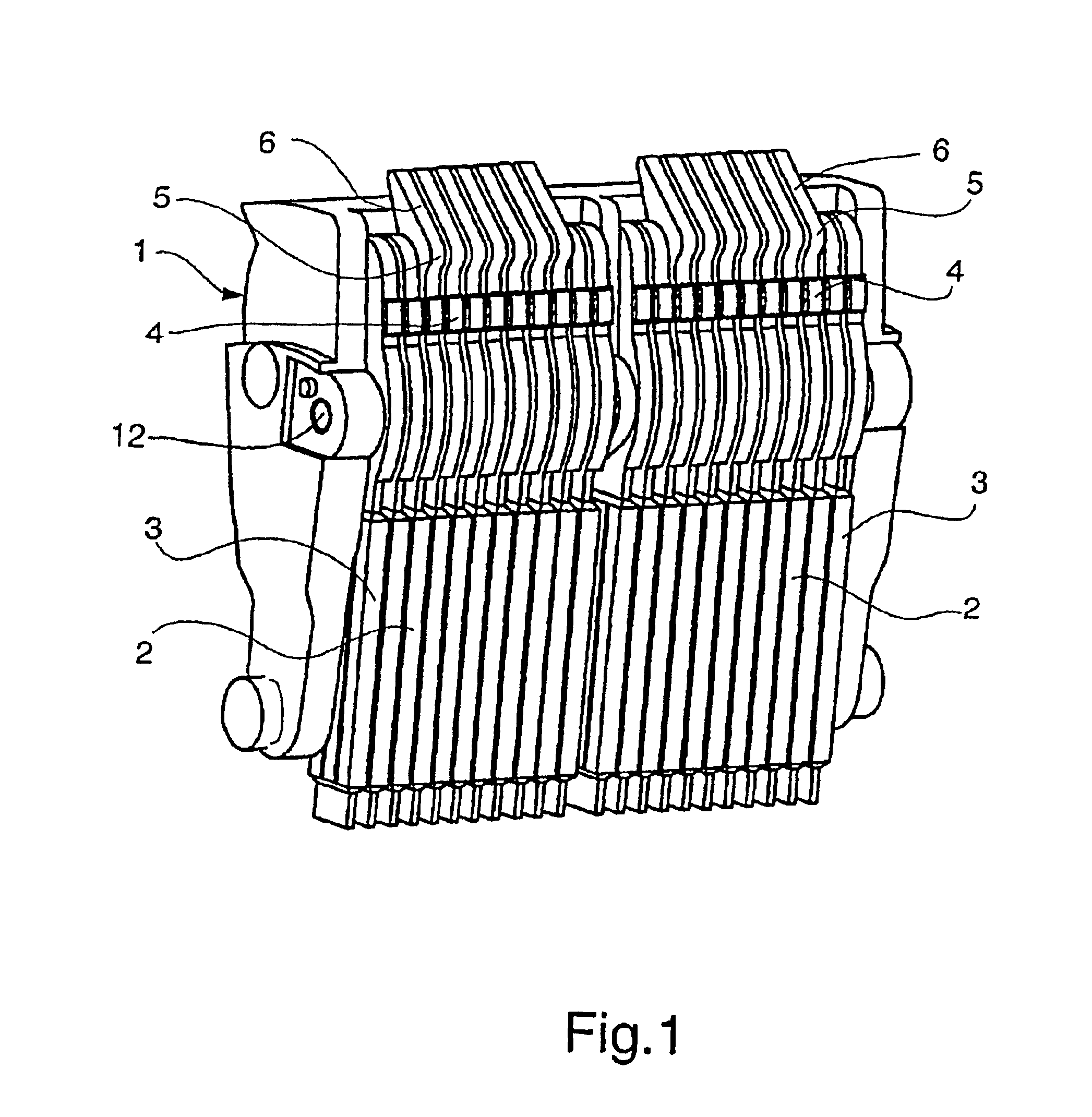 Switching arrangement for low-voltage circuit breakers