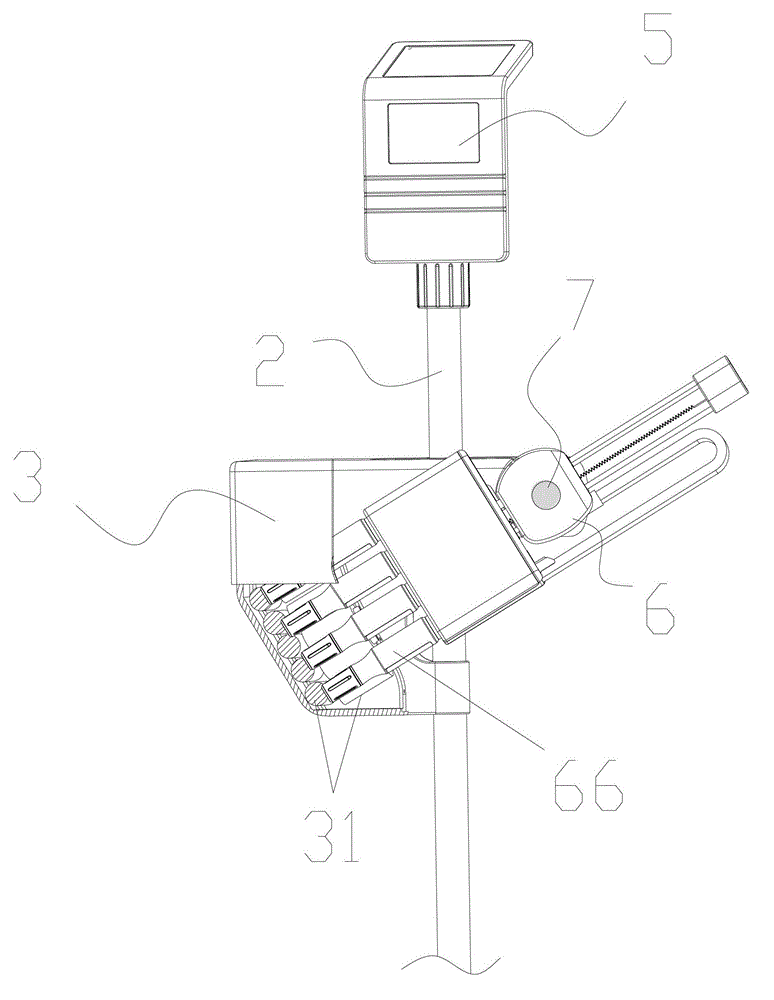 Water quality sensing device with automatic cleaning function