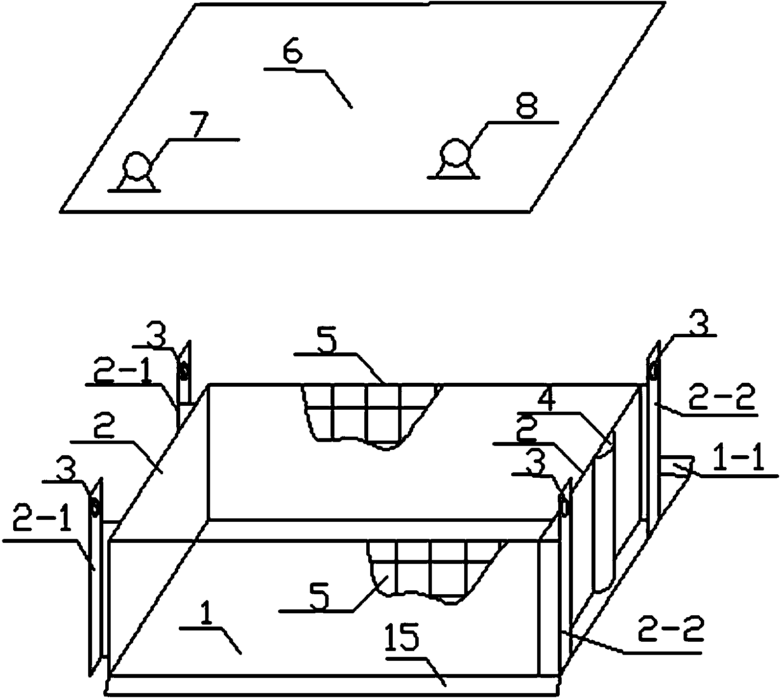 Self-slippage energy-storage sluicing device and sluicing method thereof