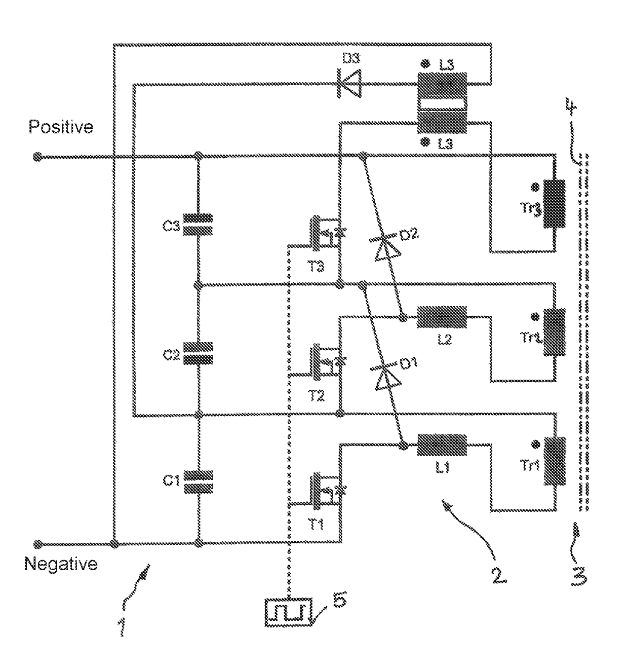 Electrical energy storage apparatus having a balun for balancing voltages of storage cells