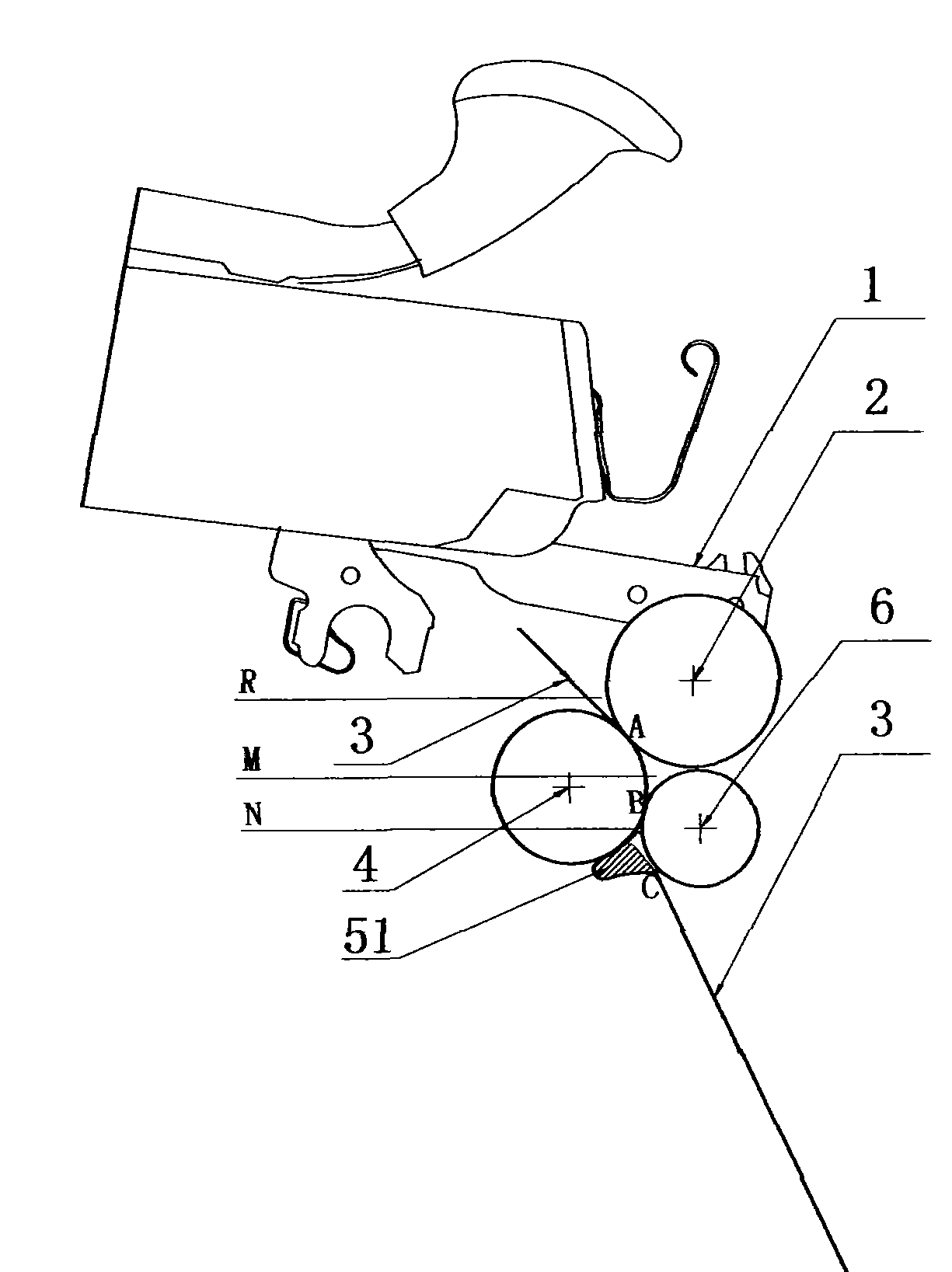 Compact spinning apparatus of spinning frame