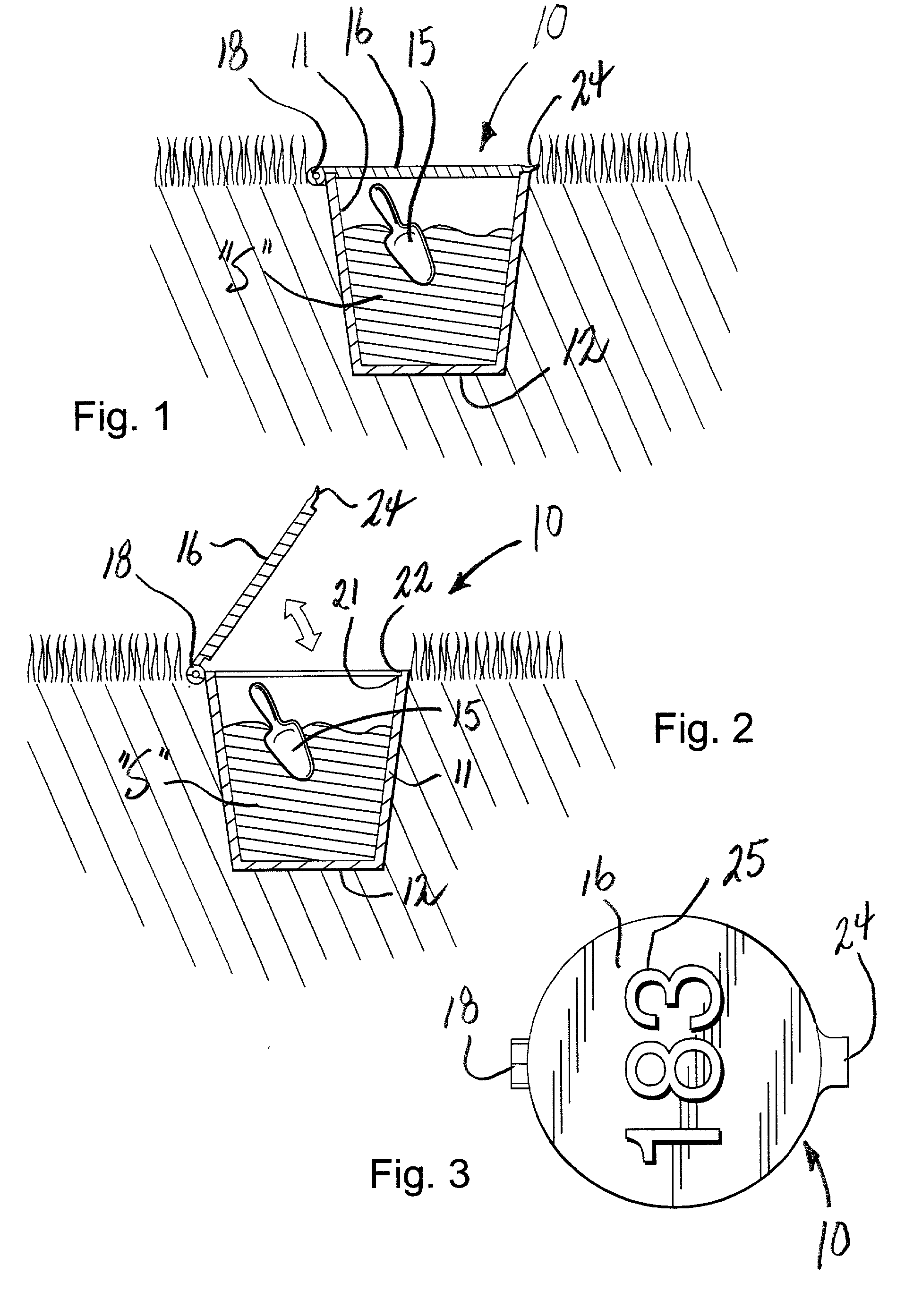 In-gronud sand receptacle with distance indicating indicia for use on a golf course