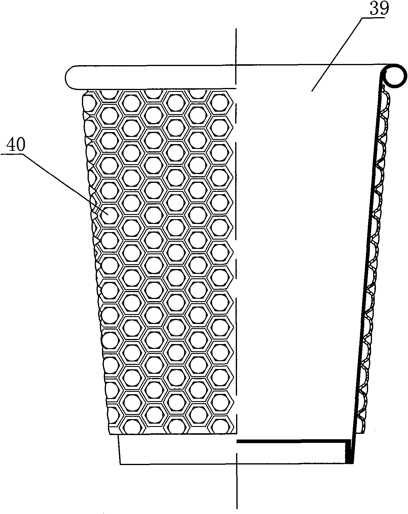 Corrugated insulated paper cup and paper cup forming machine preparing same