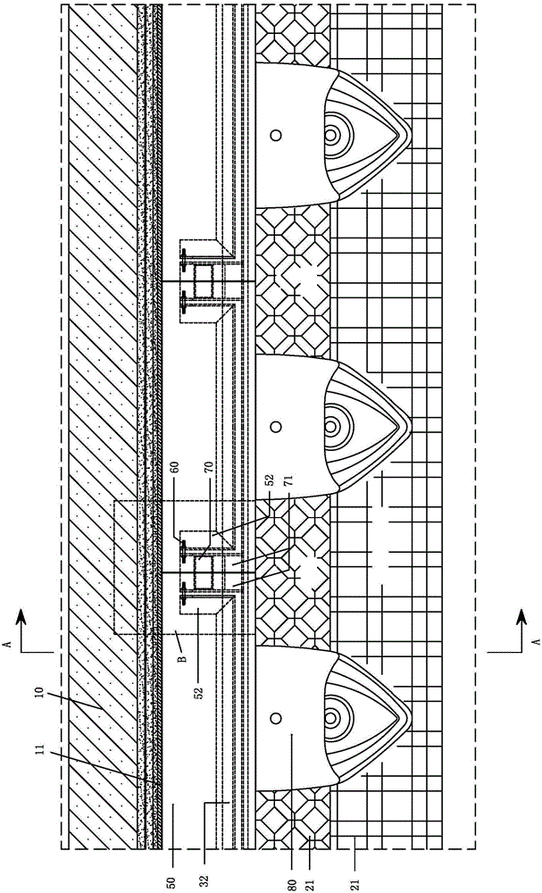 Movable hiding structure of hidden water tank for squatting pans