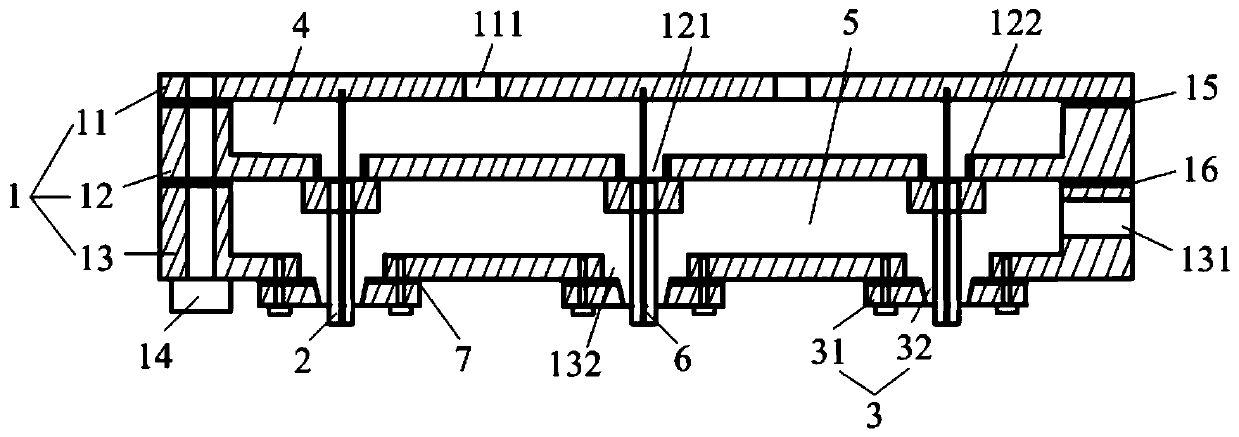 Tip-induced electrostatic spinning nozzle and tip-induced electrostatic spinning device