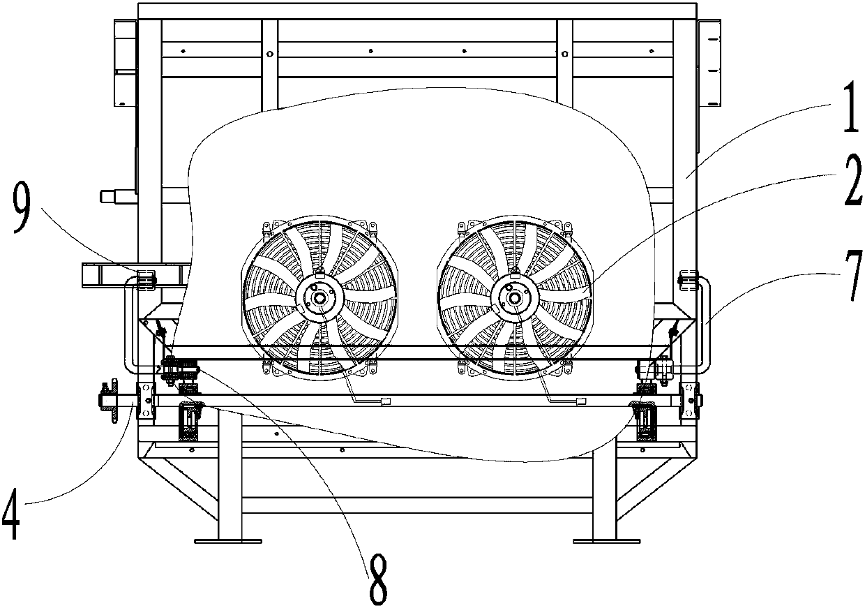 Cleaning device for corn harvester and corn harvester including the device