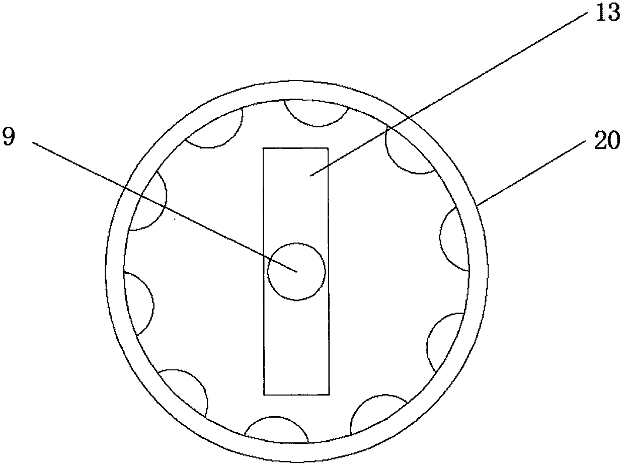 Textile fabric dyeing device with good dyeing uniformity