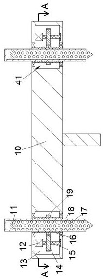 Street tree punching and fertilizing device capable of preventing tree roots from being damaged