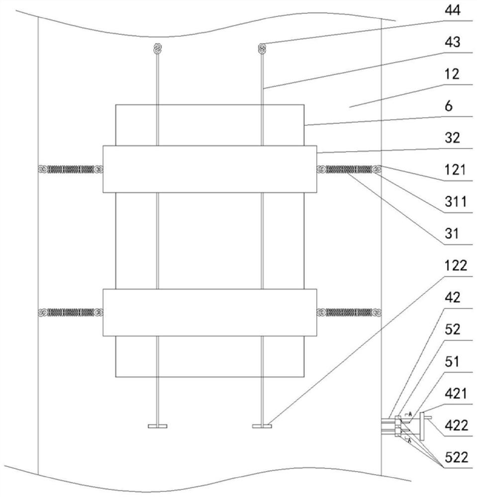 A high-stability shelf for ships