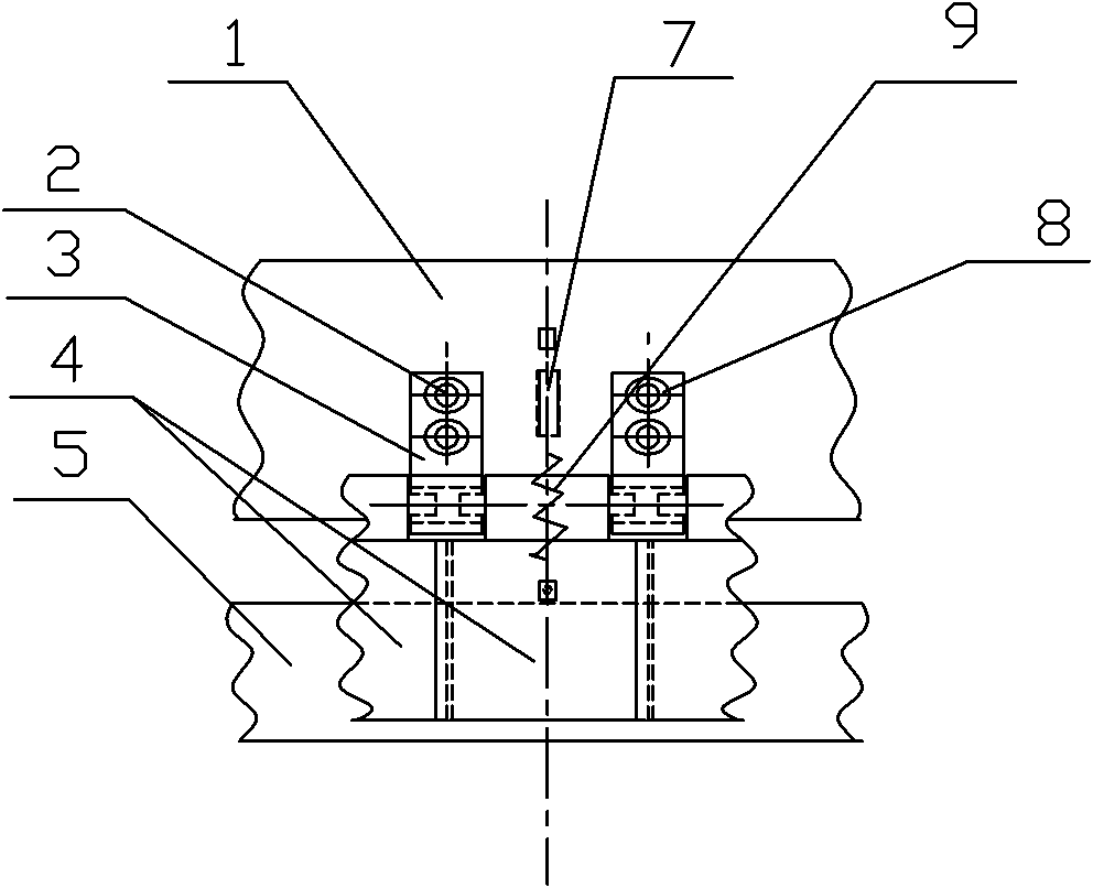 Sealing device for trolley of sintering circular cooler