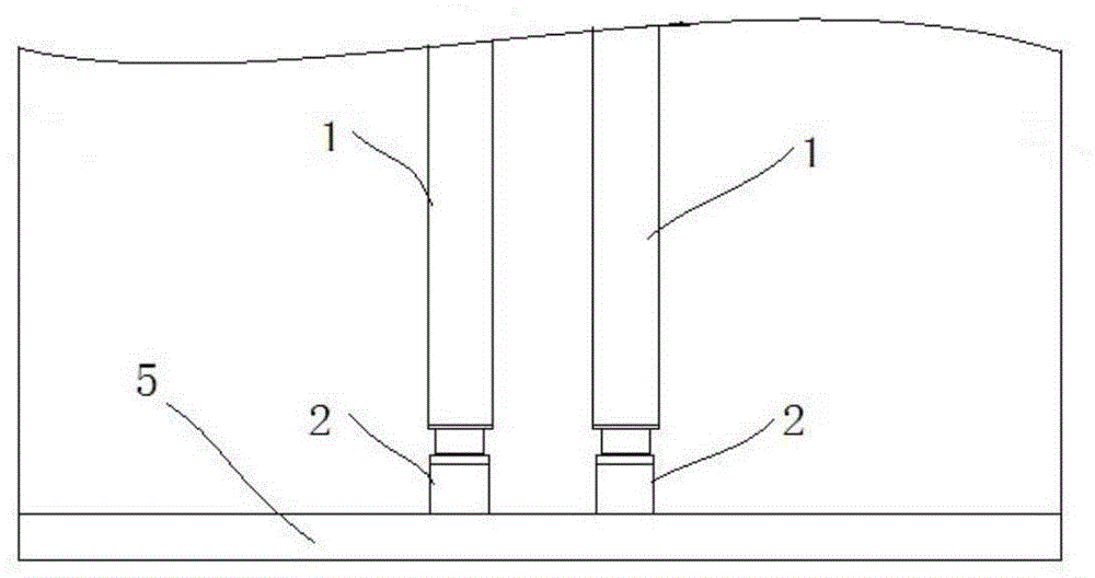 Reinforced concrete inner support with pre-stressed loaders for supporting foundation pit