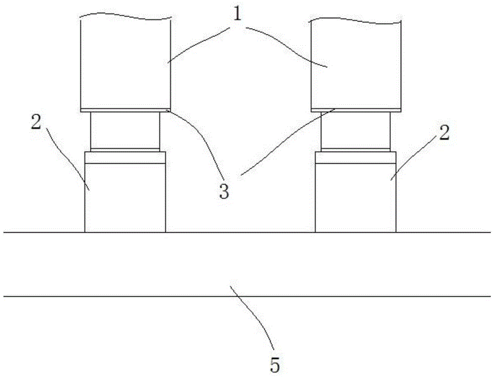 Reinforced concrete inner support with pre-stressed loaders for supporting foundation pit