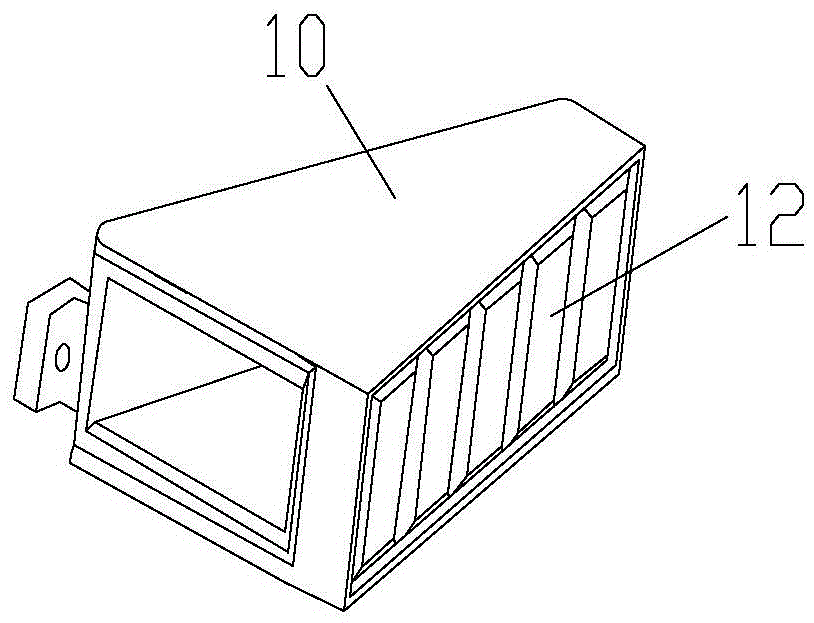 An air duct for accurately supplying air to the side of communication equipment