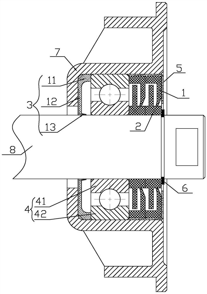 Compact lip labyrinth shaft sealing unit, corresponding shaft seal and corresponding carrier roller