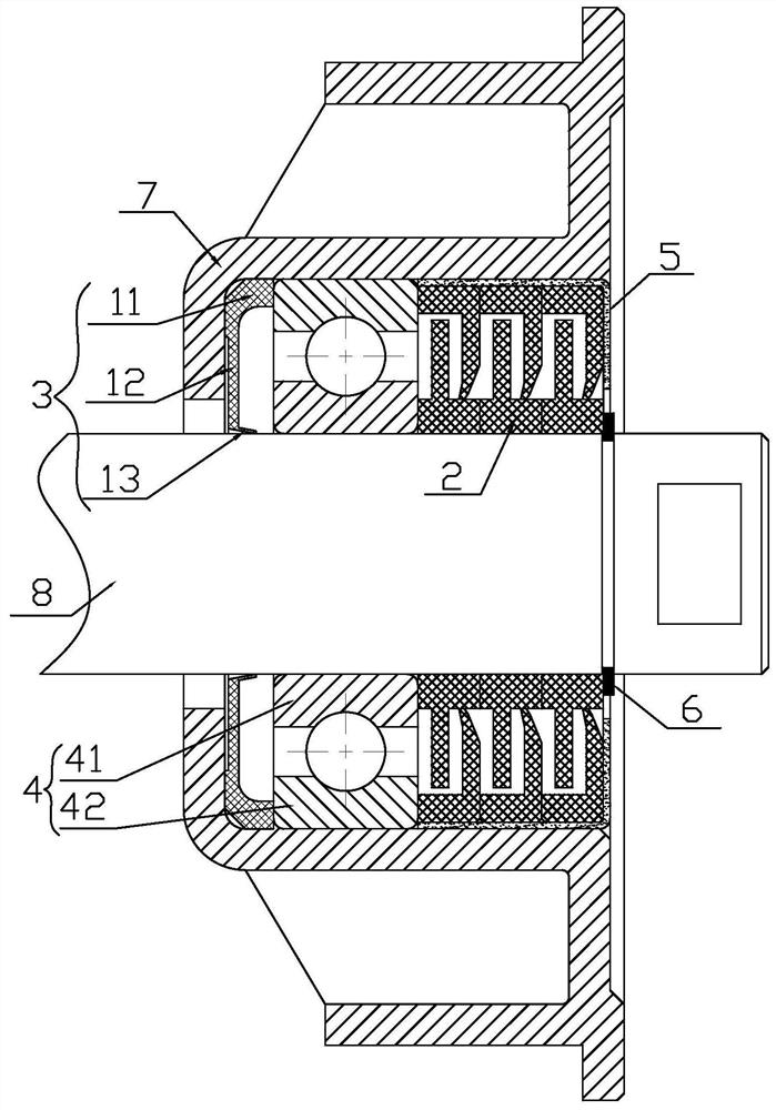 Compact lip labyrinth shaft sealing unit, corresponding shaft seal and corresponding carrier roller