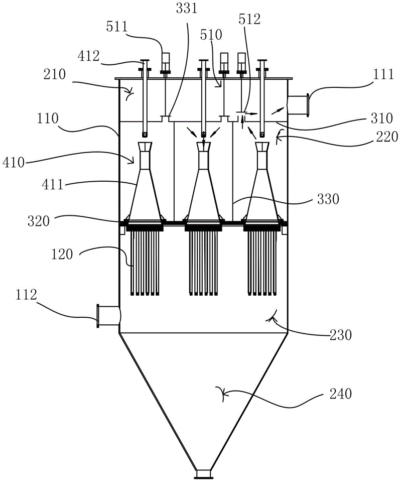 Gas filtering device