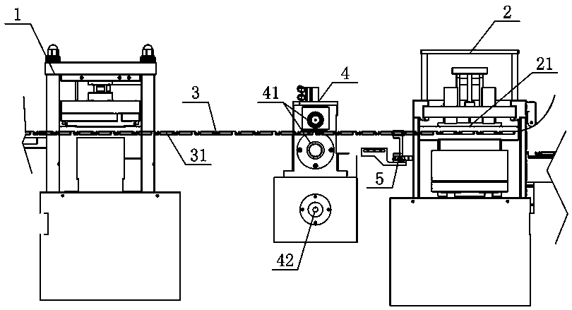 Traction film-pulling compensation detection device and method