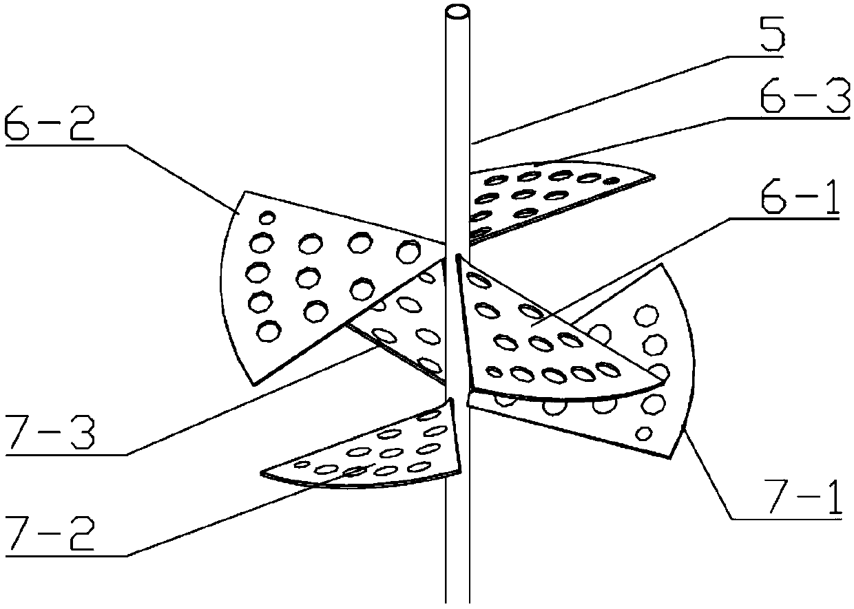 Spiral lattice plate shell-and-tube heat exchanger