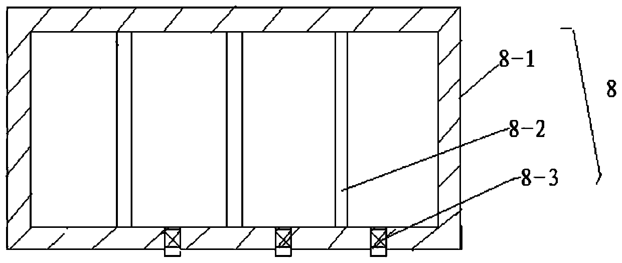 Screening device for grading algae subjected to algae suspension aeration continuous culture