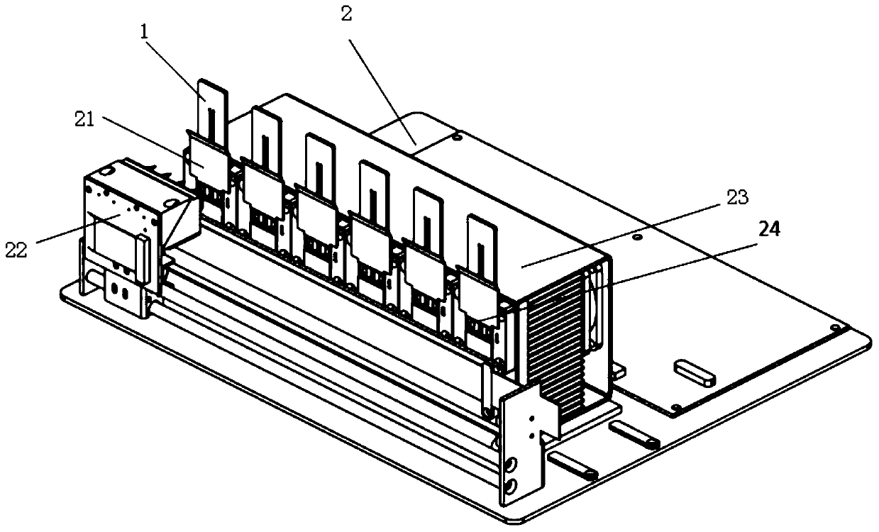 Straight-line scanning-type PCR instrument and method for PCR detecting using straight line scanning type PCR instrument