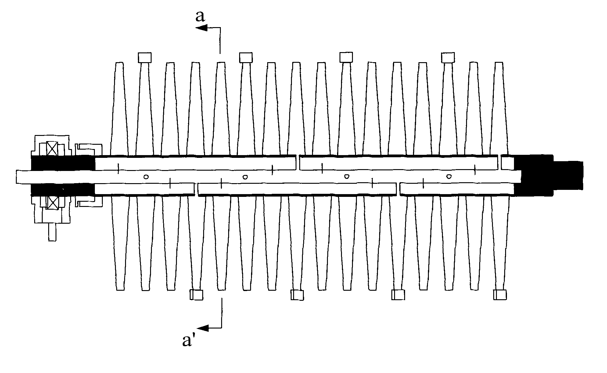 Latent heat recoverable multi-phase change sludge drying method and device